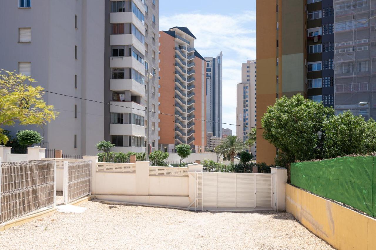 Apartamento Alma Con Terreno Privado Y Parking Compartido - A 800M De Playa Poniente بينايدورم المظهر الخارجي الصورة